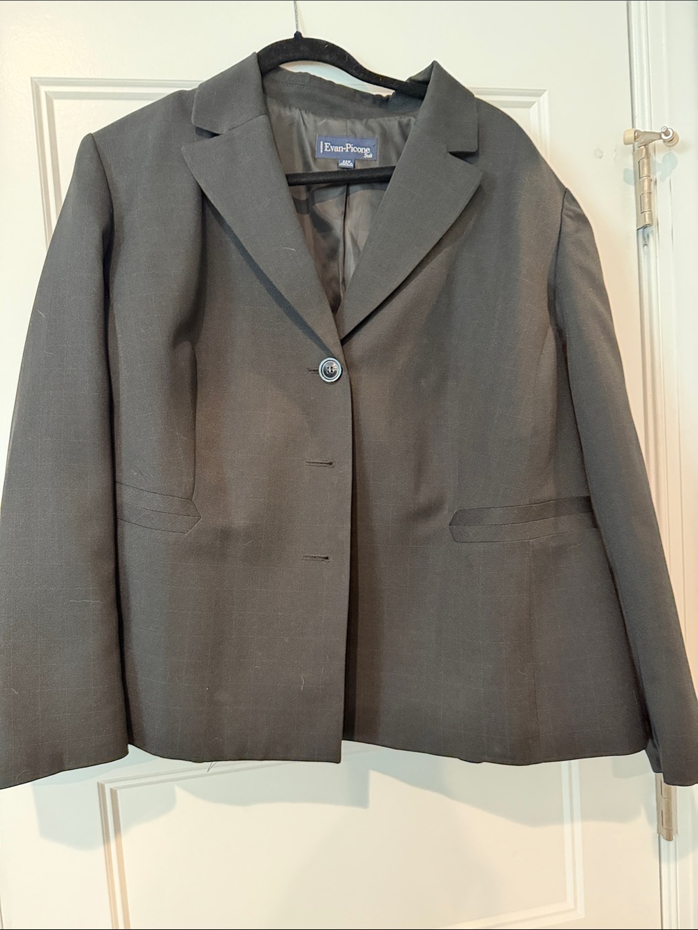 Evan Picone Women's Black Blazer and Pants Suit